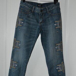 Condition is pre-owned Waist: 8 Inseam: 31 inches Rise: 8.5 inches